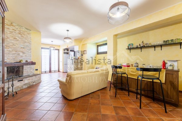 casa indipendente in vendita a Guidonia Montecelio