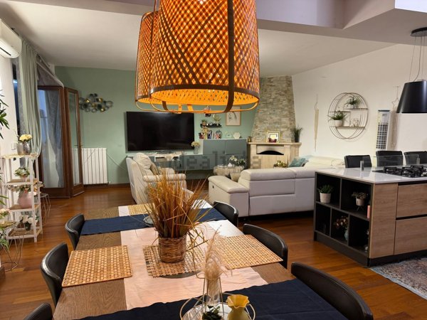 casa indipendente in vendita a Guidonia Montecelio in zona Marco Simone