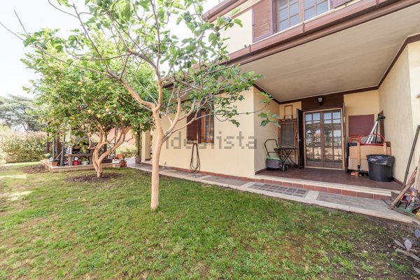 esavano in vendita a Guidonia Montecelio