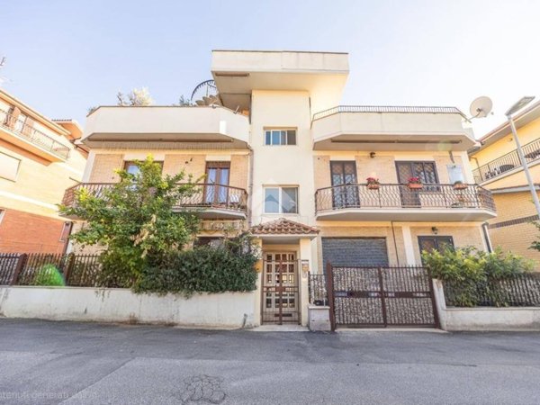 appartamento in vendita a Guidonia Montecelio in zona Villanova