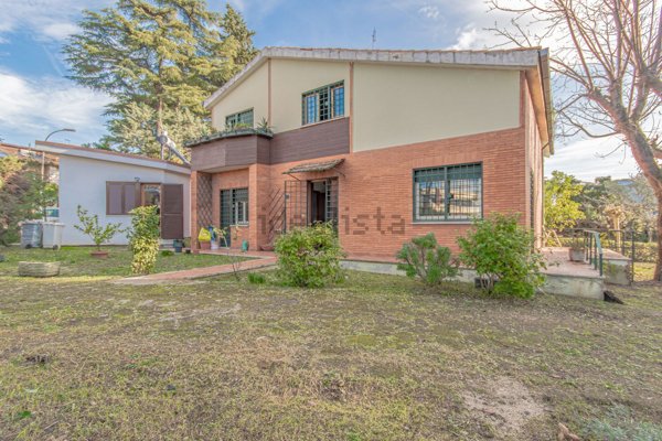 casa indipendente in vendita a Guidonia Montecelio