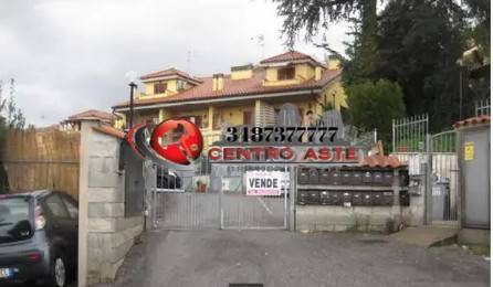appartamento in vendita a Guidonia Montecelio in zona Marco Simone