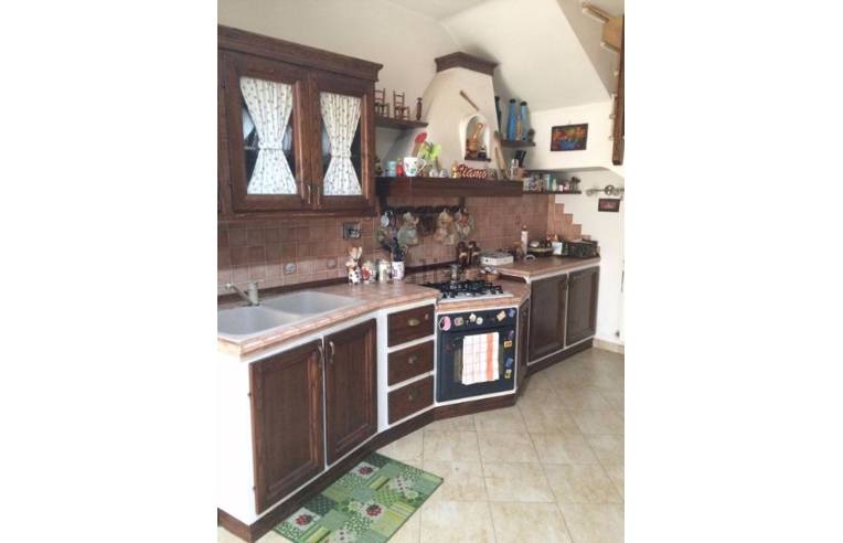 casa indipendente in vendita a Guidonia Montecelio in zona Marco Simone