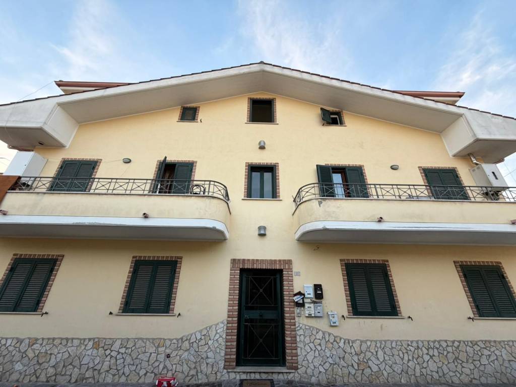 appartamento in vendita a Guidonia Montecelio in zona Villalba