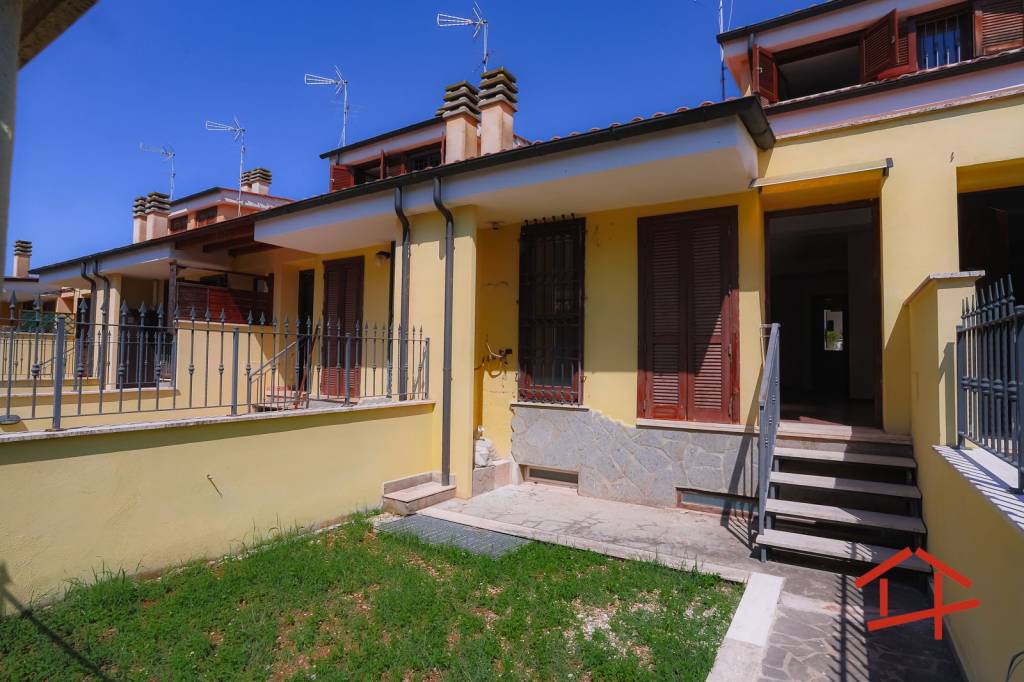 casa indipendente in vendita a Guidonia Montecelio in zona Marco Simone