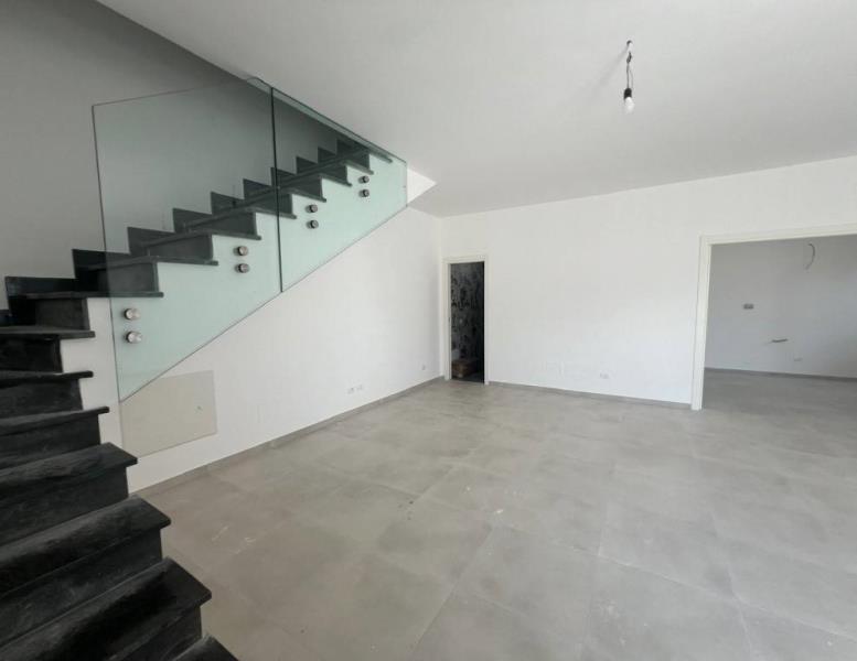 casa indipendente in vendita a Guidonia Montecelio in zona Marco Simone