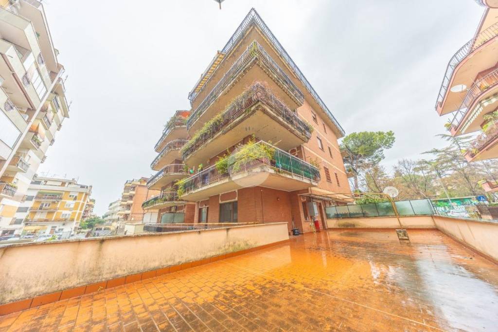 appartamento in vendita a Guidonia Montecelio in zona Colleverde