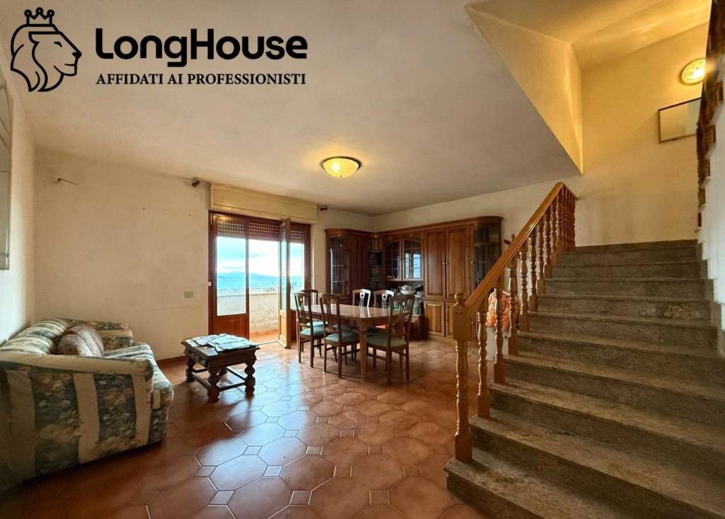 casa indipendente in vendita a Guidonia Montecelio in zona Montecelio