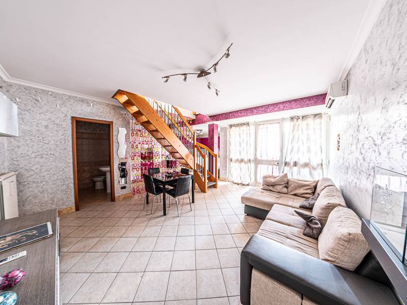 villa in vendita a Guidonia Montecelio in zona Pichini