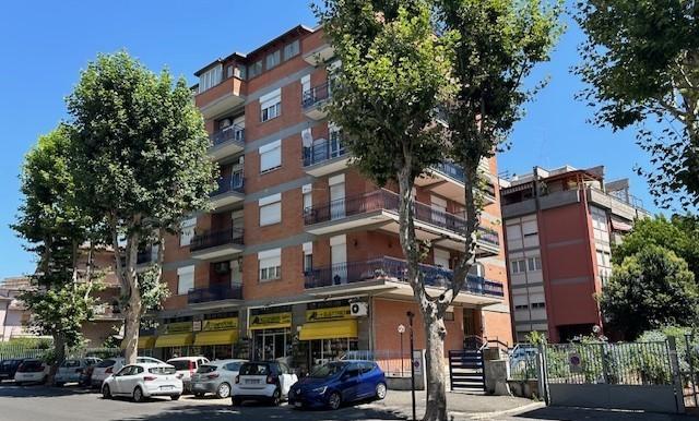 appartamento in vendita a Guidonia Montecelio in zona Guidonia