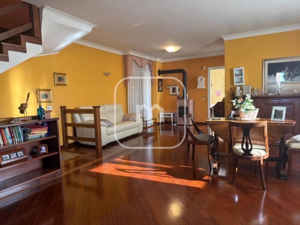 casa indipendente in vendita a Guidonia Montecelio in zona Marco Simone