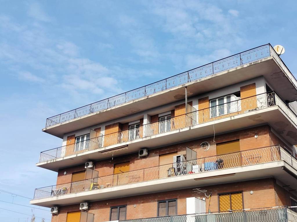 appartamento in vendita a Guidonia Montecelio in zona Guidonia