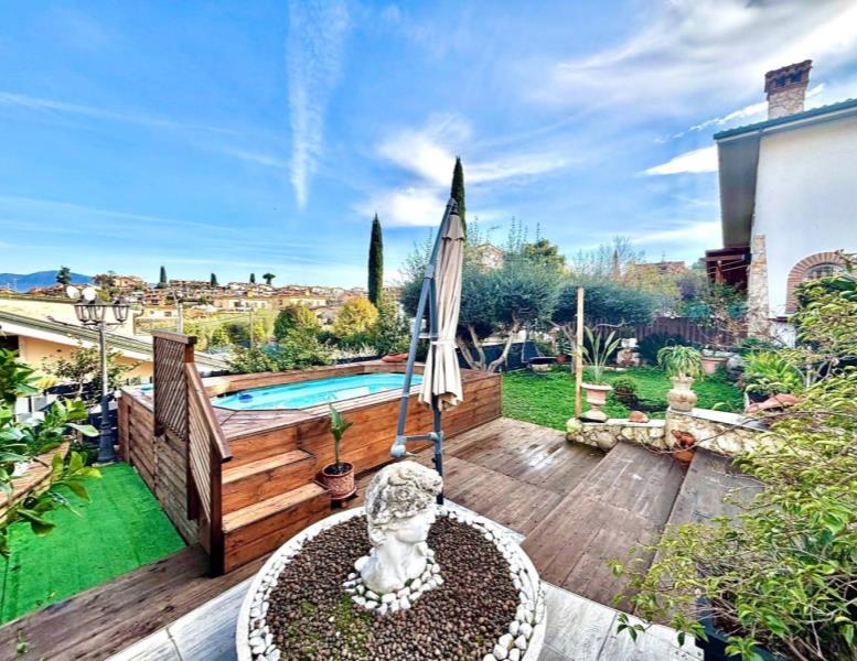 casa indipendente in vendita a Guidonia Montecelio in zona Marco Simone