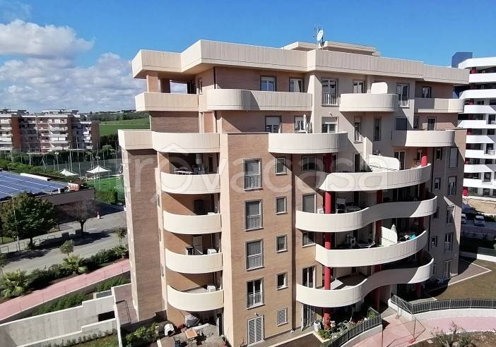 appartamento in vendita a Guidonia Montecelio in zona Guidonia