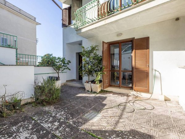 casa indipendente in vendita a Guidonia Montecelio in zona Montecelio