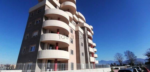 appartamento in vendita a Guidonia Montecelio in zona Guidonia