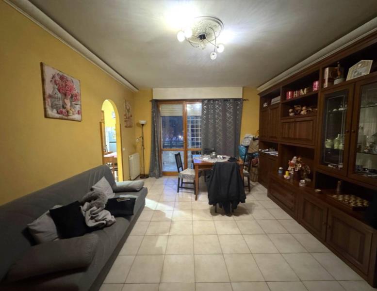 appartamento in vendita a Guidonia Montecelio in zona Guidonia