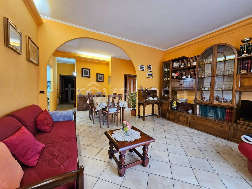 appartamento in vendita a Guidonia Montecelio in zona Setteville