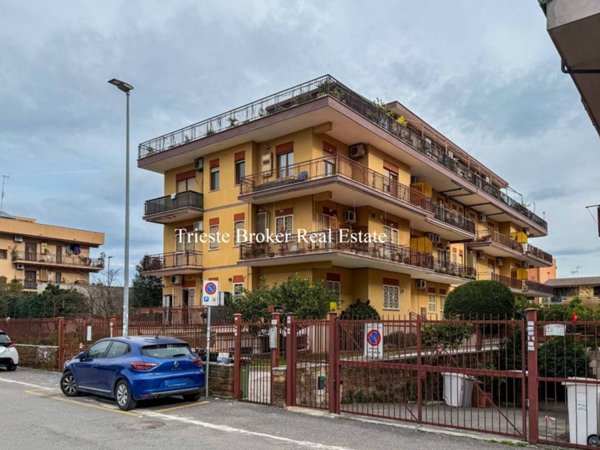 appartamento in vendita a Guidonia Montecelio in zona Setteville