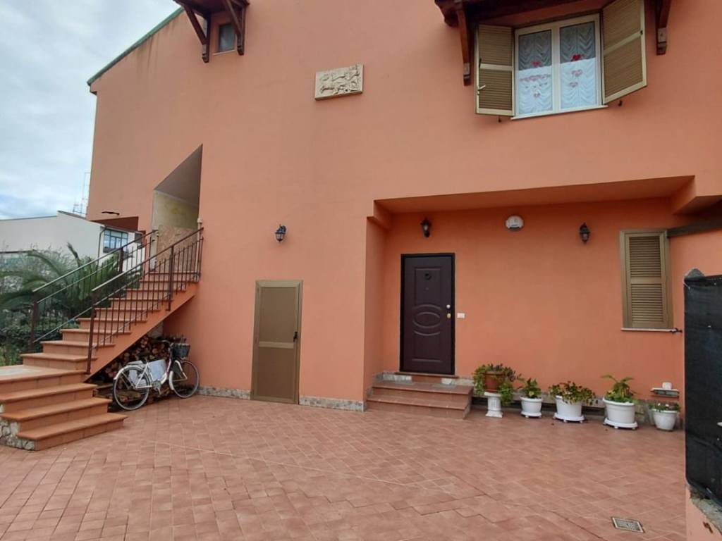 appartamento in vendita a Guidonia Montecelio in zona Villanova