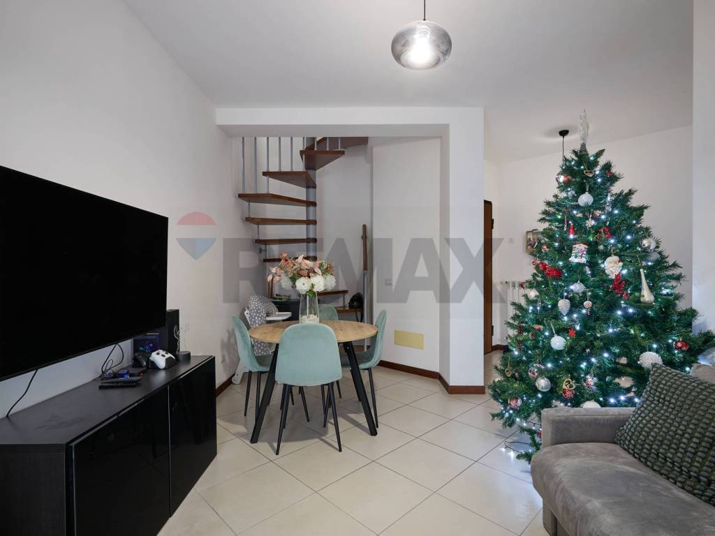 appartamento in vendita a Guidonia Montecelio in zona Setteville