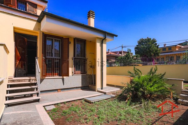 casa indipendente in vendita a Guidonia Montecelio in zona Setteville