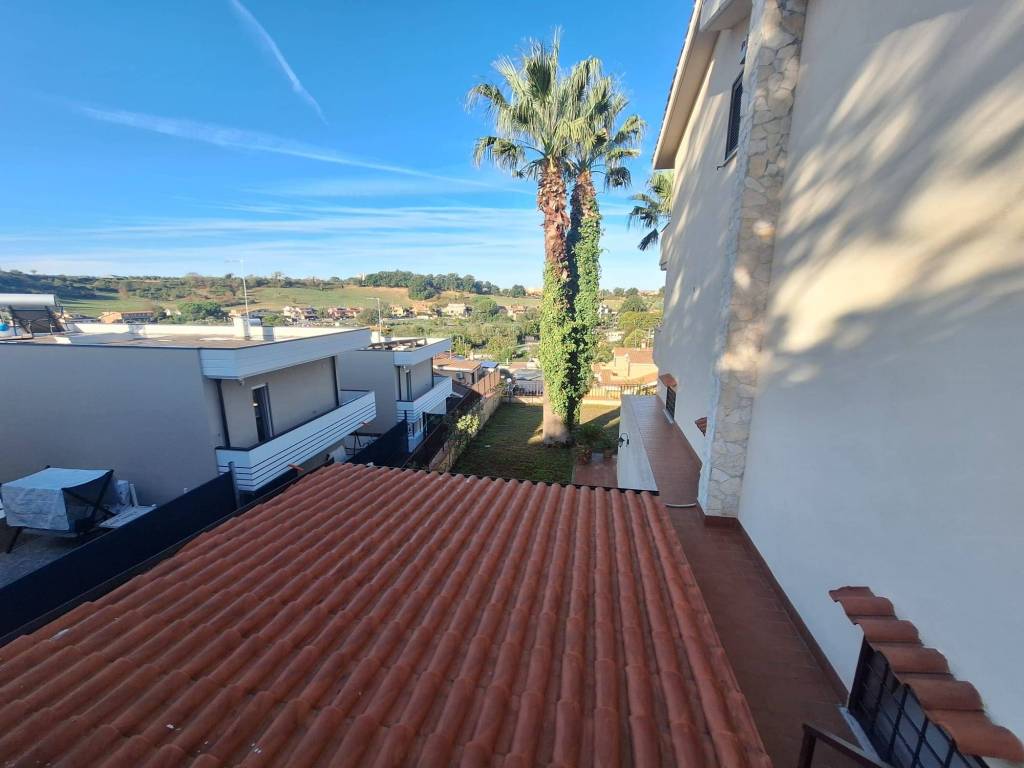 casa indipendente in vendita a Guidonia Montecelio in zona Marco Simone