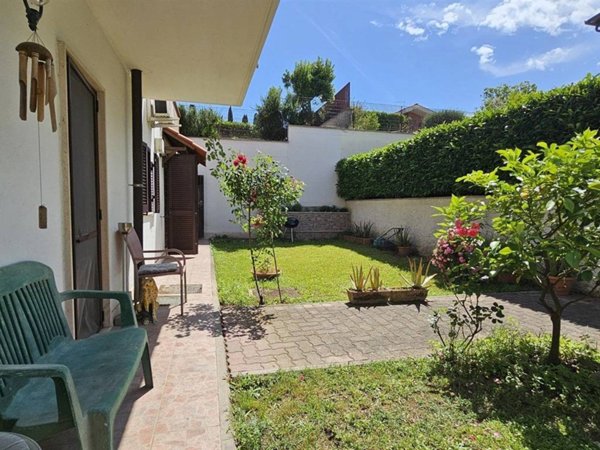 casa indipendente in vendita a Guidonia Montecelio