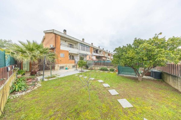 casa indipendente in vendita a Guidonia Montecelio