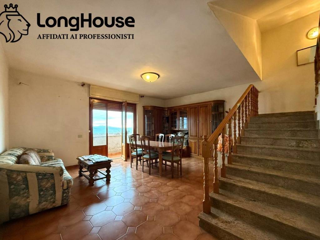 casa indipendente in vendita a Guidonia Montecelio in zona Montecelio