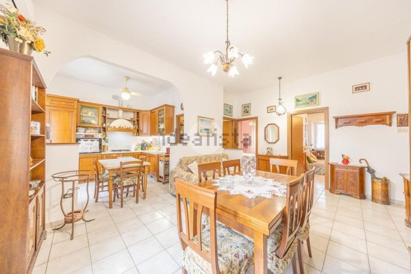 appartamento in vendita a Guidonia Montecelio in zona Guidonia