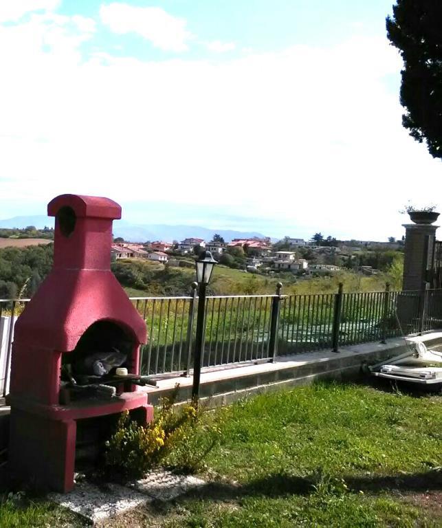 casa indipendente in vendita a Guidonia Montecelio in zona Marco Simone