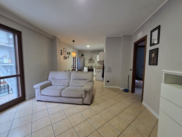 appartamento in vendita a Guidonia Montecelio in zona Guidonia