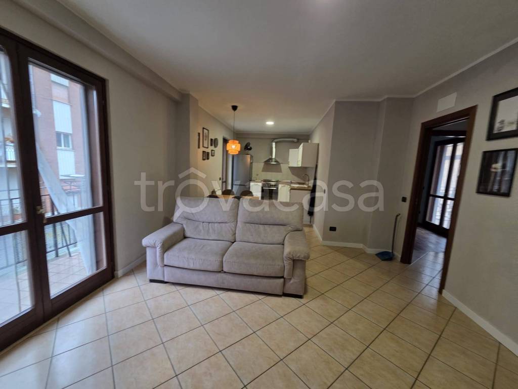 appartamento in vendita a Guidonia Montecelio in zona Villalba