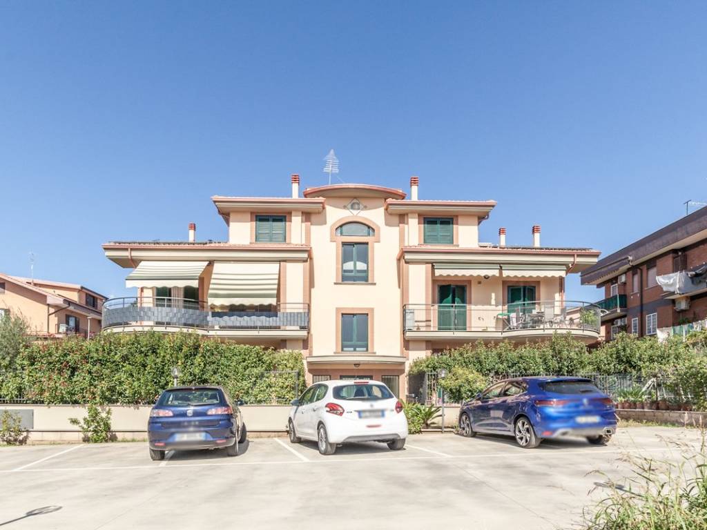 appartamento in vendita a Guidonia Montecelio in zona Setteville