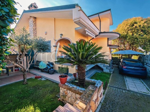 casa indipendente in vendita a Guidonia Montecelio in zona Marco Simone