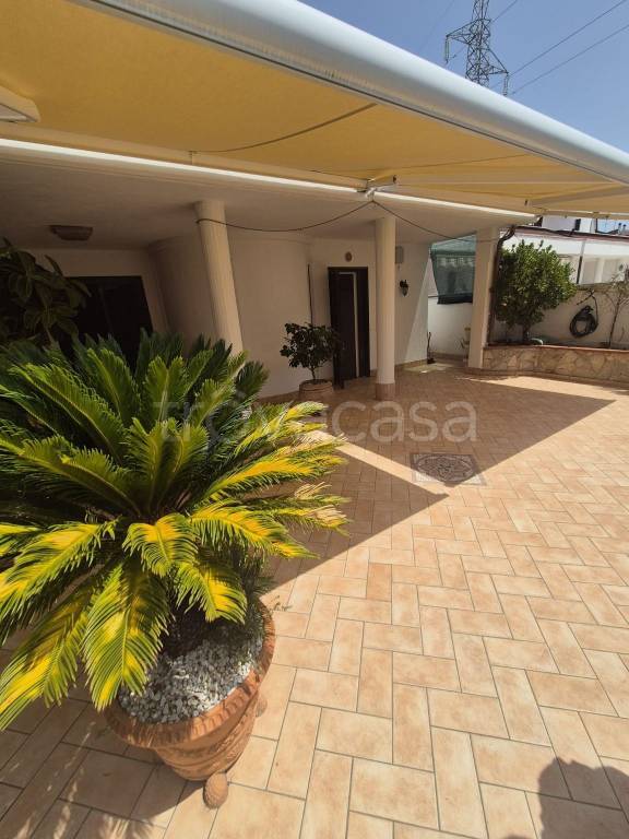 casa indipendente in vendita a Guidonia Montecelio in zona Montecelio