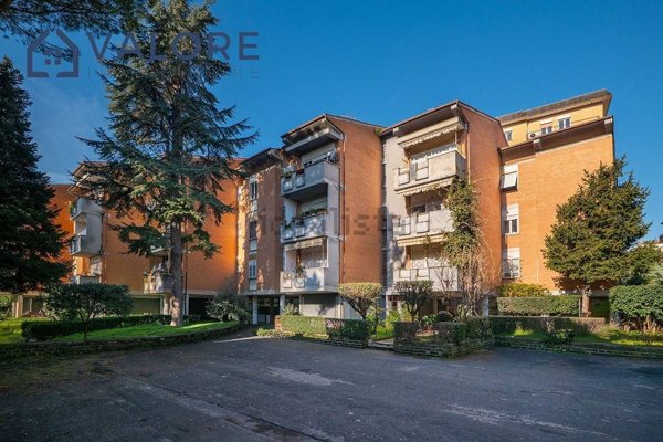 appartamento in vendita a Guidonia Montecelio in zona Guidonia