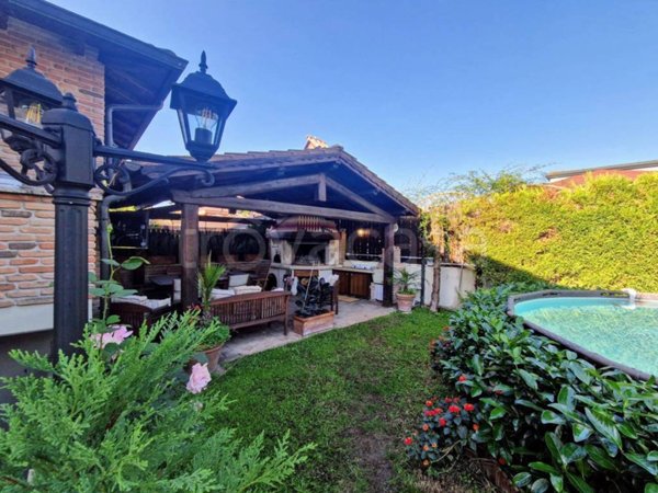 casa indipendente in vendita a Guidonia Montecelio in zona Marco Simone