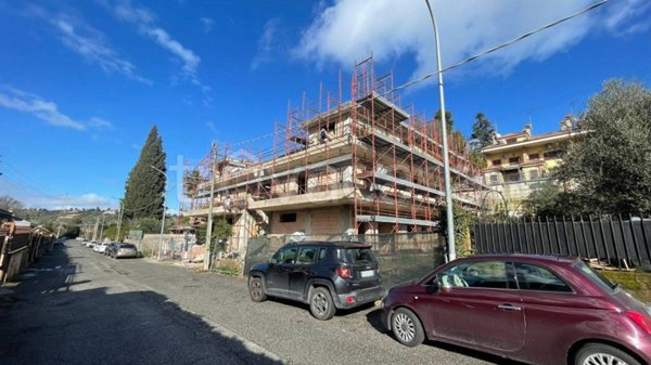 appartamento in vendita a Guidonia Montecelio in zona Marco Simone