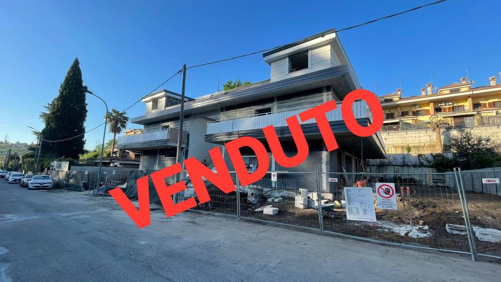 appartamento in vendita a Guidonia Montecelio in zona Marco Simone