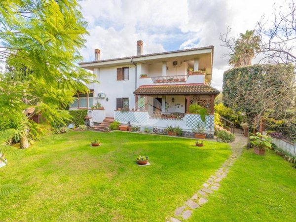 casa indipendente in vendita a Guidonia Montecelio