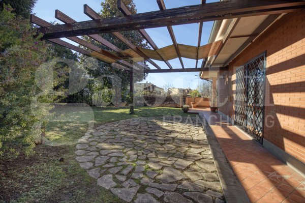 casa indipendente in vendita a Guidonia Montecelio