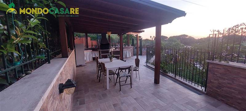 casa indipendente in vendita a Guidonia Montecelio in zona Colleverde