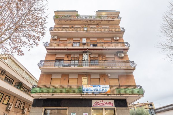 appartamento in vendita a Guidonia Montecelio in zona Montecelio