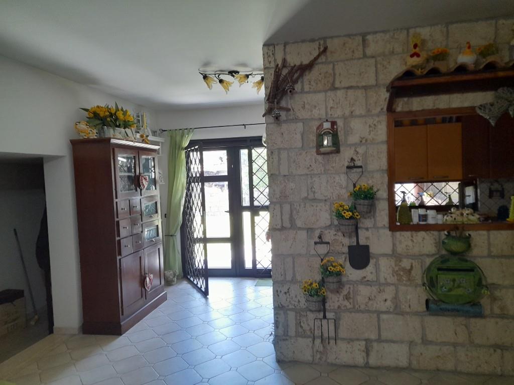 casa indipendente in vendita a Guidonia Montecelio in zona Setteville