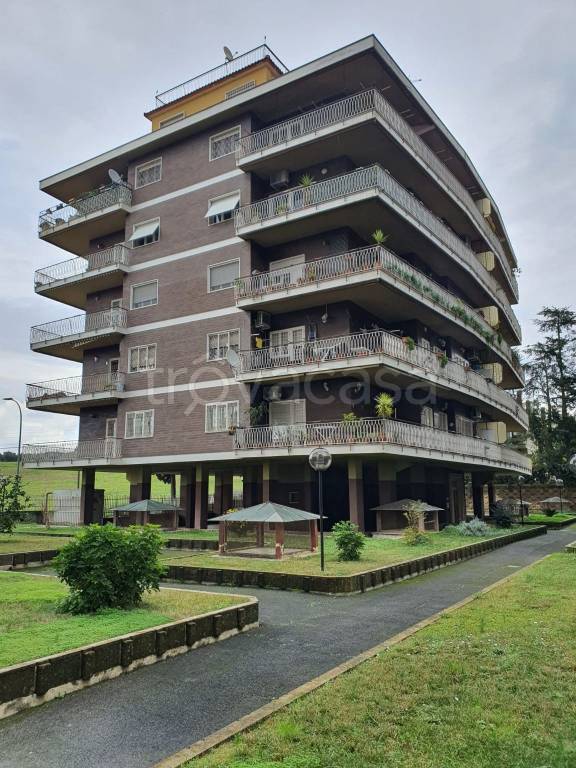 appartamento in vendita a Guidonia Montecelio in zona Colleverde