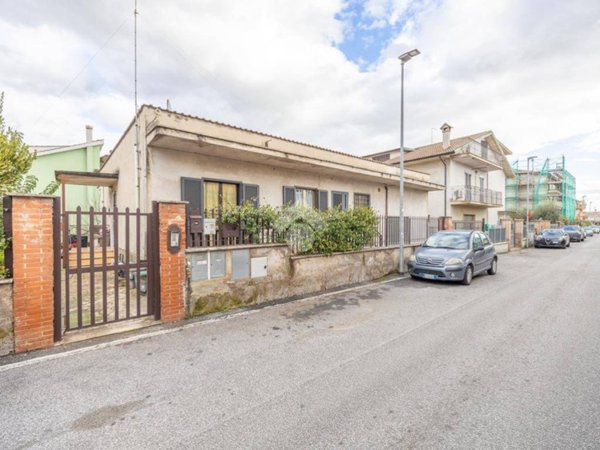 appartamento in vendita a Guidonia Montecelio