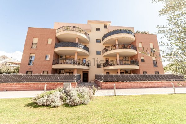 appartamento in vendita a Guidonia Montecelio in zona Guidonia