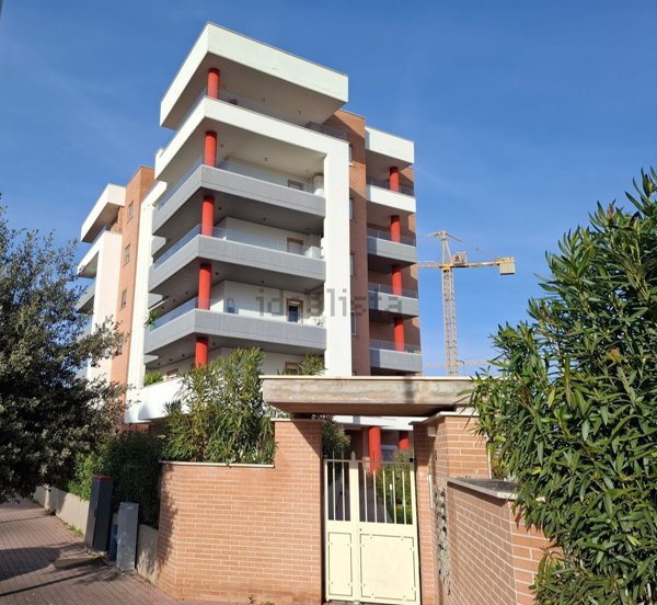 appartamento in vendita a Guidonia Montecelio in zona Guidonia